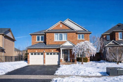 18 Pegasus Dr, Richmond Hill, ON, L4E4R2 | Card Image