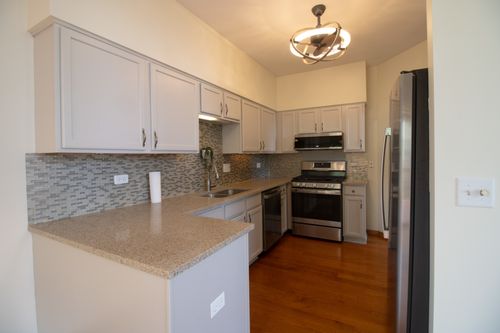 112-112 S Barton Trl, Batavia, IL, 60510-7631 | Card Image