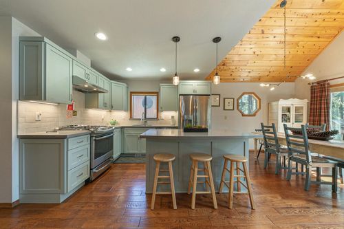 13282 Muhlebach Way, Truckee, CA, 96161-6425 | Card Image