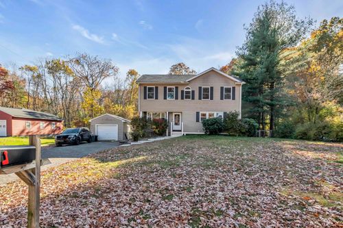 21 Crestwood Cir, Salem, NH, 03079-4123 | Card Image