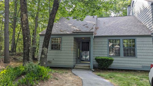 unit-106-1465 Hooksett Rd, Hooksett, NH, 03106-1862 | Card Image