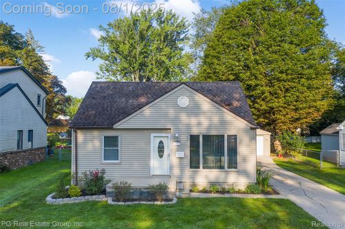 45447 Platt St, Utica, MI, 48317-5668 | Card Image