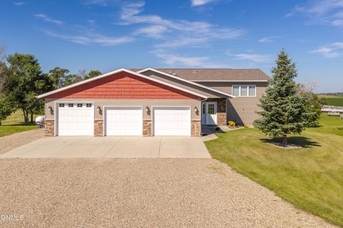 10001 Pond Pl, Bismarck, ND, 58504-5000 | Card Image