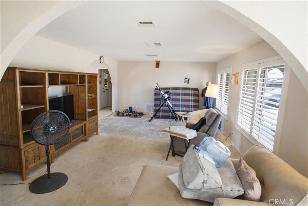 Residential in Quartz Hill 5