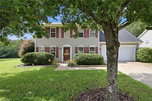 150 Creekview Dr, Kernersville, NC, 27284-6838 | Card Image