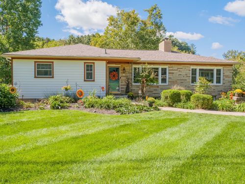 19 Pomeroy Rd, Athens, OH, 45701-9474 | Card Image