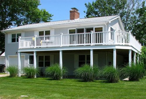 10 Burbank Avenue, Narragansett, RI, 02882 | Card Image