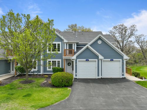 935 Scotland Dr, Lake Geneva, WI, 53147-4880 | Card Image