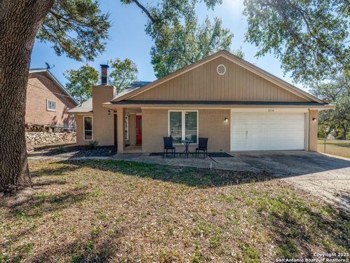1174 Mooncrest, New Braunfels, TX, 78130-3551 | Card Image