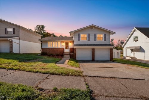 2514 Primewood Rd, Akron, OH, 44305-4430 | Card Image