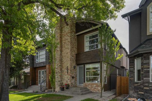 2027 42 Avenue Sw, Calgary, AB, T2T2M8 | Card Image