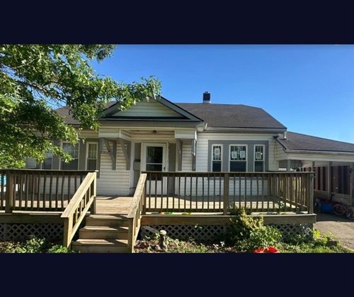 425 E Mill St, Osawatomie, KS, 66064-1142 | Card Image