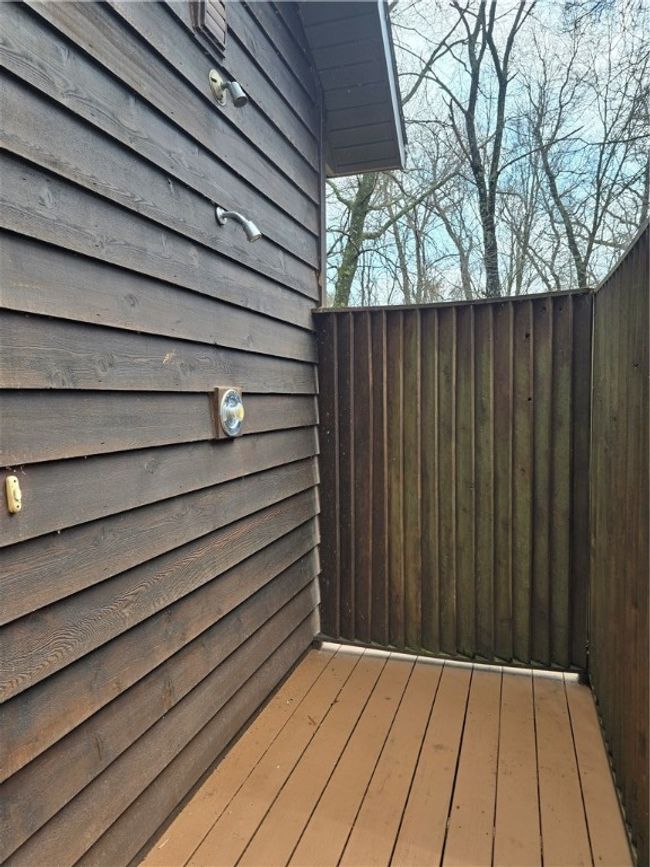 Outdoor Shower | Image 7