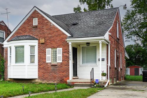 19469 Whitcomb St, Detroit, MI, 48235-2060 | Card Image