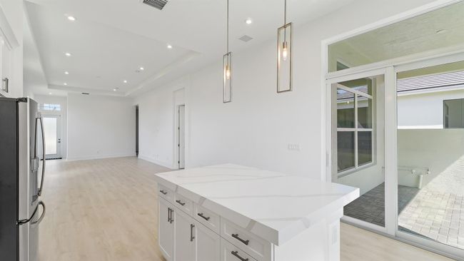 228 Se Via Sangro, House other with 3 bedrooms, 2 bathrooms and null parking in Port St. Lucie FL | Image 6