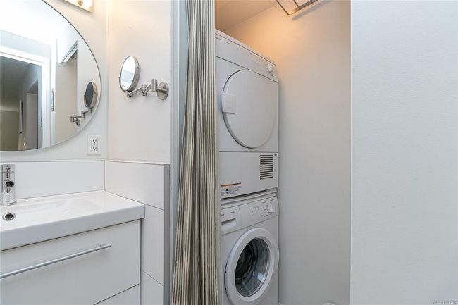 In suite laundry | Image 18