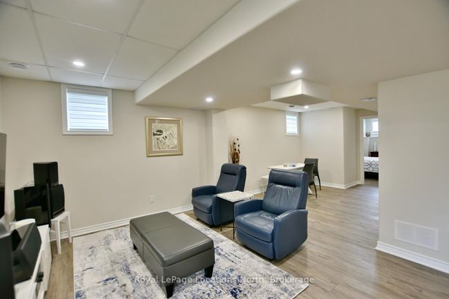 16 Starboard Cir, House other with 3 bedrooms, 3 bathrooms and 2 parking in Wasaga Beach ON | Image 34