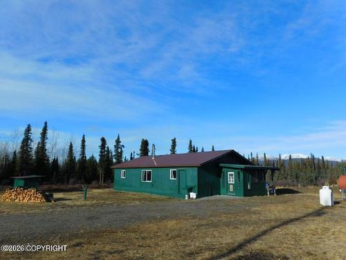 000 Four Mile Rd, Gakona, AK, 99586 | Card Image