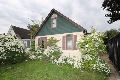 427 Kosciuszko St, South Bend, IN, 46619-3507 | Card Image