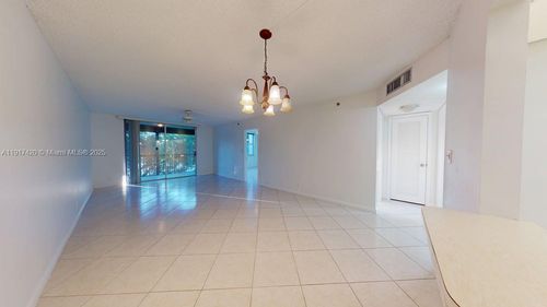 apt-302-3300 W Rolling Hills Cir, Davie, FL, 33328-1972 | Card Image