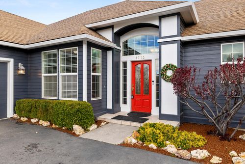 1713 Harmony Ln, Klamath Falls, OR, 97601-1592 | Card Image