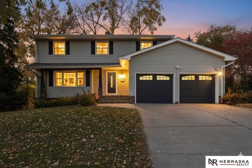 574 S 126th St, Omaha, NE, 68154-2308 | Card Image