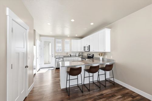 1611 N 1300 E, Payson, UT, 84651-3082 | Card Image