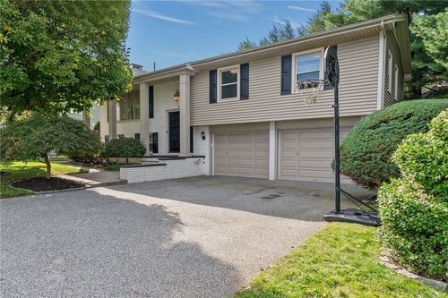 44 Elmcroft Ave, Providence, RI, 02908-2727 | Card Image