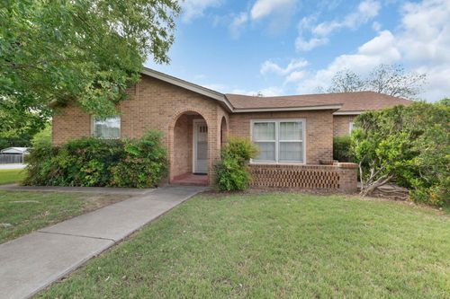 802 W 1st St, Lampasas, TX, 76550-2503 | Card Image