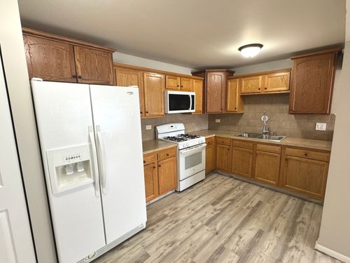 apt-1-6616 104th Pl, Chicago Ridge, IL, 60415-1723 | Card Image