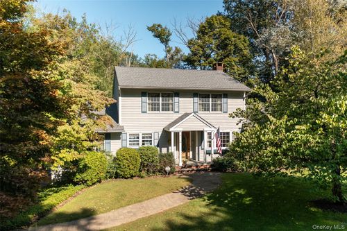 102 Stream Ln, Pleasant Valley, NY, 12569-5916 | Card Image