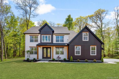45 Maple Hill Dr, Millbrook, NY, 12545-6143 | Card Image