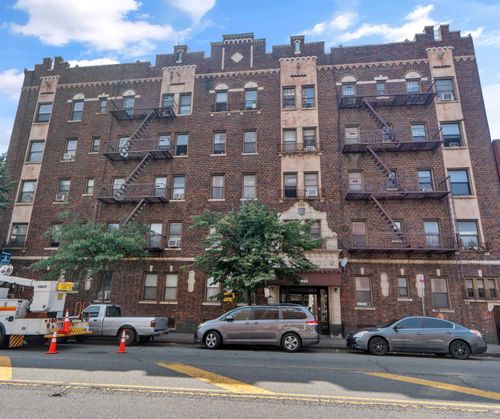 b5-821 Bergen Ave, Jersey City, NJ, 07306-4522 | Card Image