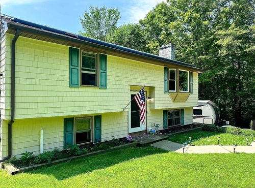 198 Lower Gore Rd, Webster, MA, 01570-3416 | Card Image