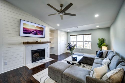 2011 N Highway 17, Mount Pleasant, SC, 29466 | Card Image
