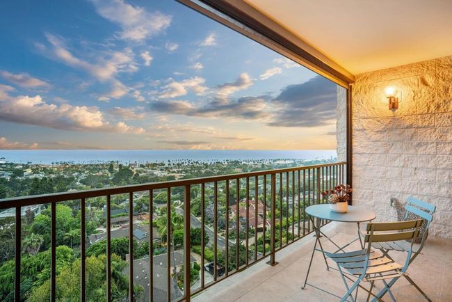 UNIT-1205 - 2500 Torrey Pines Rd, Condo with 2 bedrooms, 2 bathrooms and 2 parking in La Jolla CA | Image 25