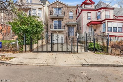 884 S 17th St, Newark, NJ, 07108-1135 | Card Image