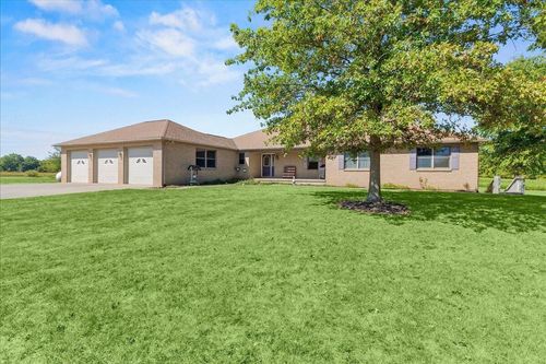 19463 Bear Swamp Rd, Marysville, OH, 43040-9332 | Card Image