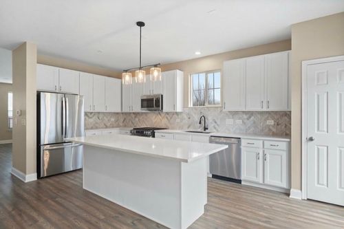 101 Willey St, Gilberts, IL, 60136-8000 | Card Image