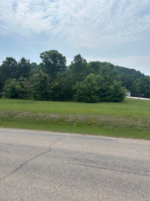 113 Windsong Ct, Boscobel, WI, 53805-9283 | Card Image
