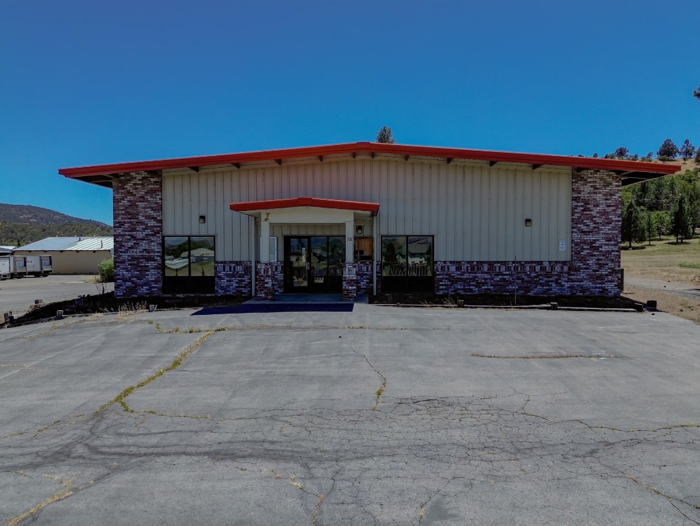 321 Payne Ln, Yreka, CA 96097