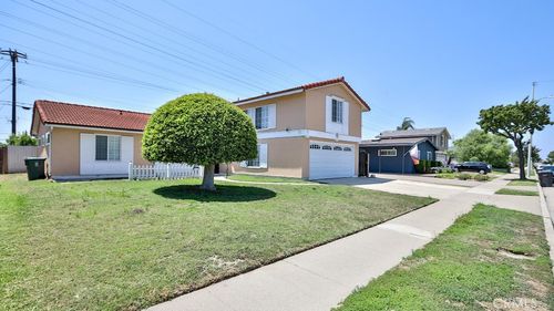 17475 Santa Lucia St, Fountain Valley, CA, 92708-3119 | Card Image