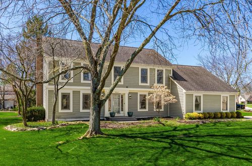 5647 Loch Broom Cir, Dublin, OH, 43017-9491 | Card Image