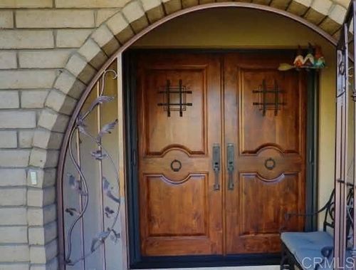 5828 Central Ave, Bonita, CA, 91902-2826 | Card Image