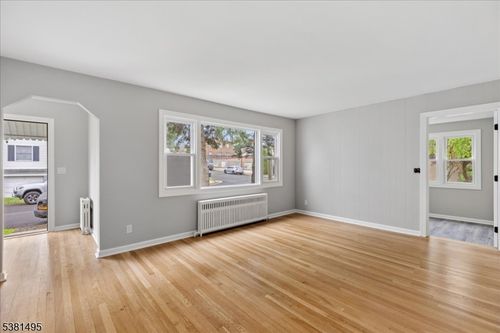 20 Beekman St, Manville, NJ, 08835-2346 | Card Image