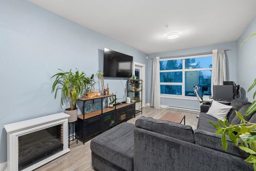 306-22577 Royal Cres, Maple Ridge, BC, V2X2M2 | Card Image