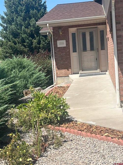 1335 Peppertree Dr, Montrose, CO, 81401-5687 | Card Image