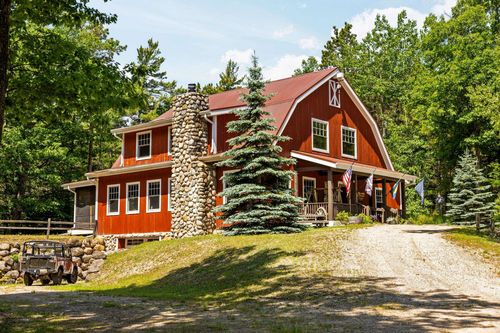 37659 Kings Hwy, Beaver Island, MI, 49782-5346 | Card Image