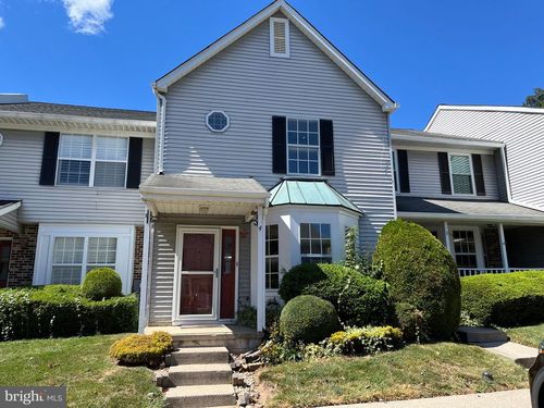 4 Fair Oaks Ct, NEWTOWN, PA, 18940-2337 | Card Image