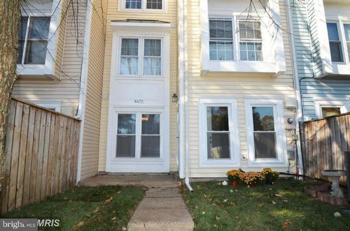 6077 Deer Hill Ct, CENTREVILLE, VA, 20121-3048 | Card Image
